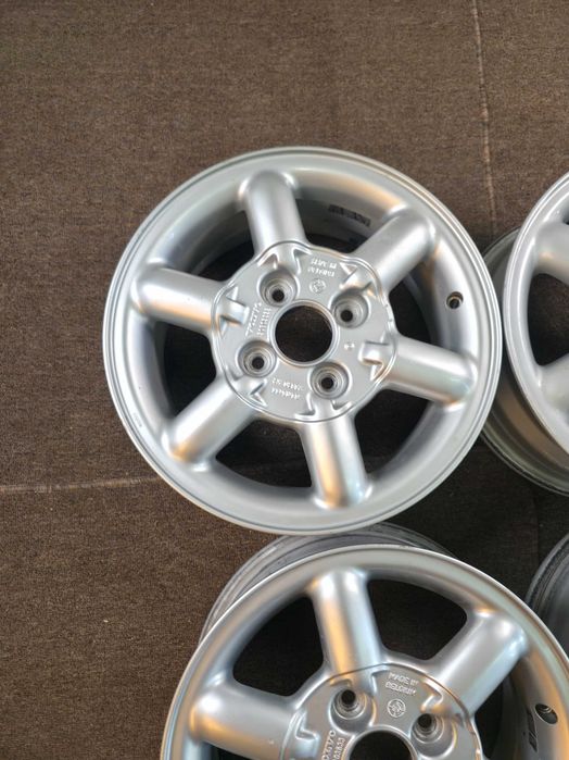 4 Jante Aliaj 4x114.3 15'' - OEM VOLVO V40 S40 - 6J ET 44 ( 30803533 )