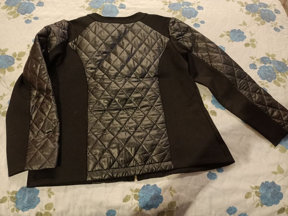 Лёгкая женская куртка