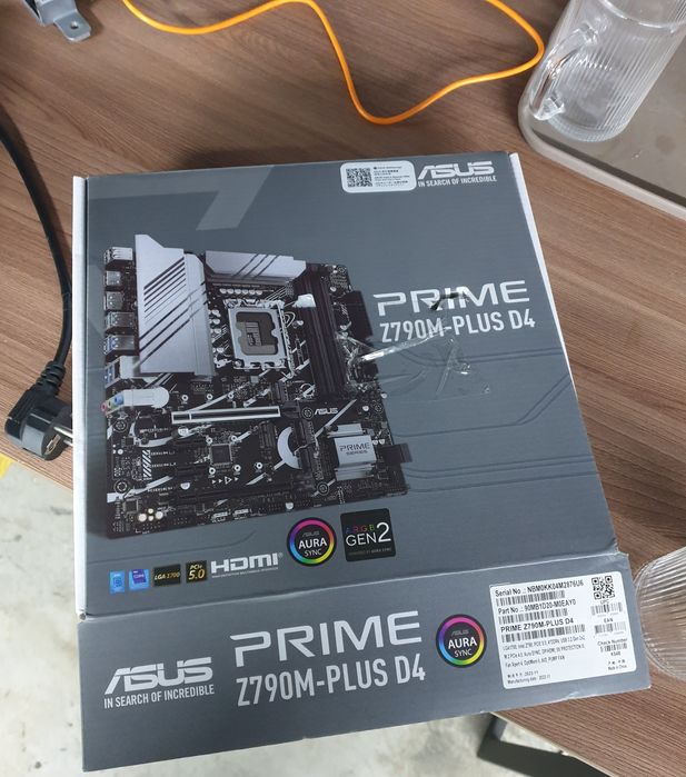 Материнская плата ASUS