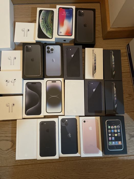 Colectie cutii iPhone