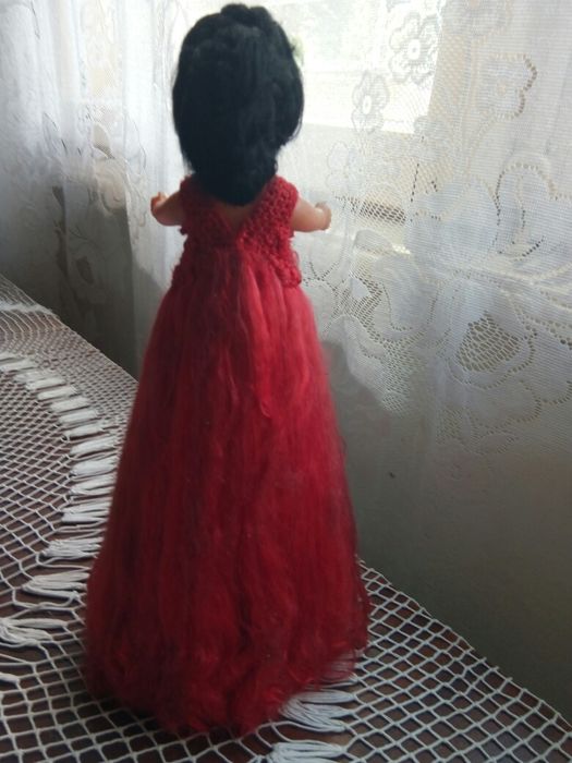 Papusa comunista, papusi