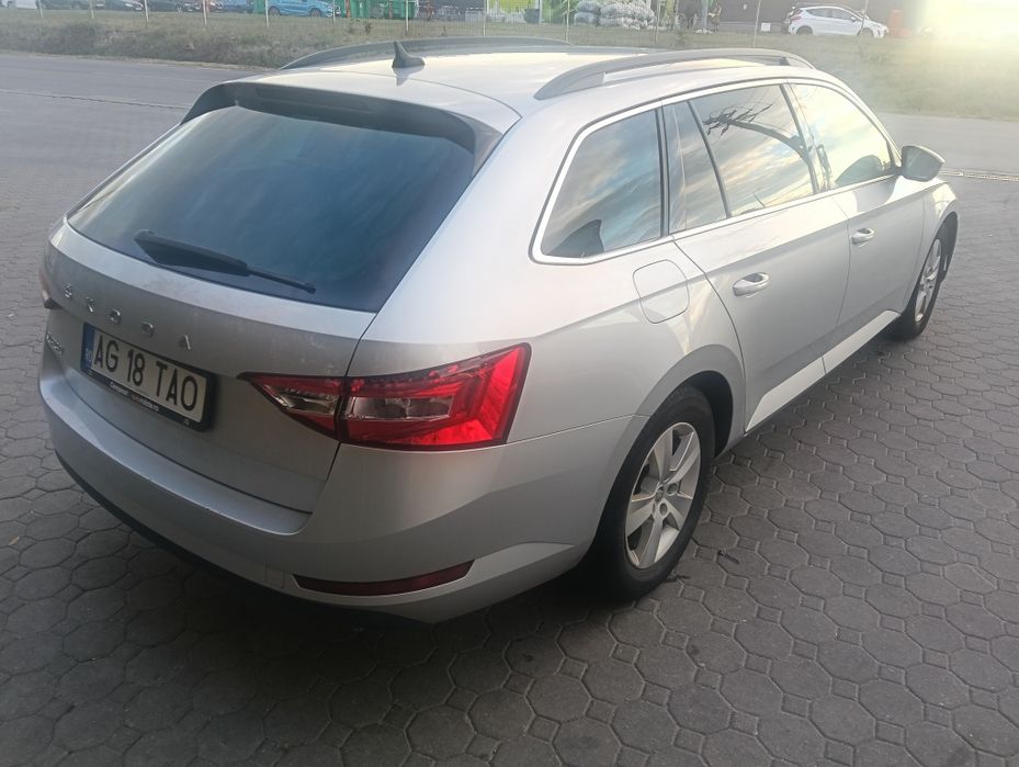 SKODA Superb 2020 — imagine 5