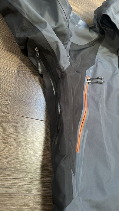 Geaca Hardshell Arc’teryx