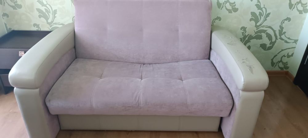 Продам шкаф-купе + диван в подарок