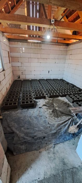 Boltari beton .Doar pe comanda.