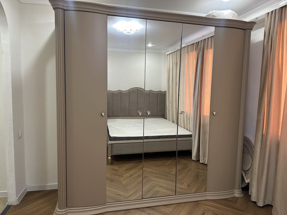 Спальный гарнитур
