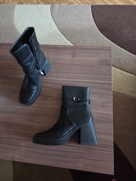 Кожени дамски боти