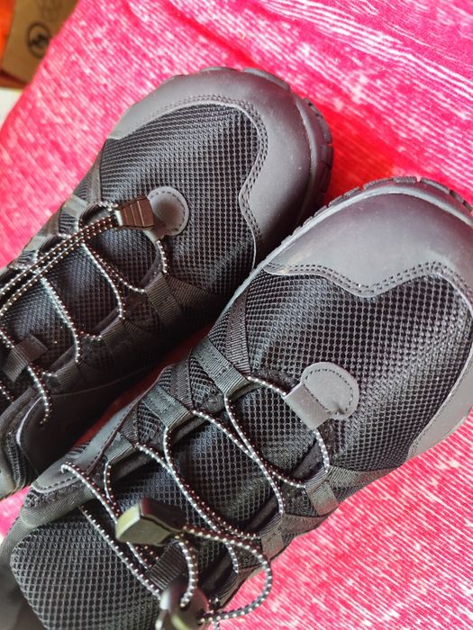 Продавам летни маратонки чисто нови мъжки. 46 N