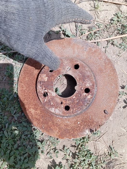 Продам тормозной диск камри