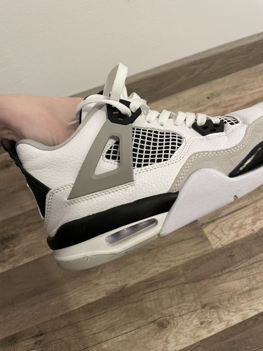 Jordan 4 Retro Military Black