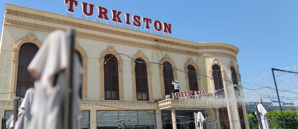 Oyna va fasad yuvish xizmati