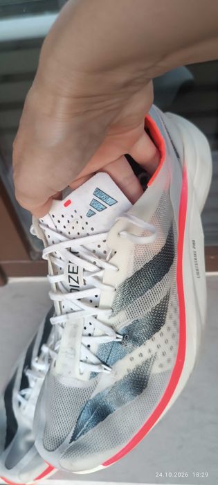 nike 43 номер Adidas Adizero Adios Pro 3 в цвят White / Core Black / Solar Red