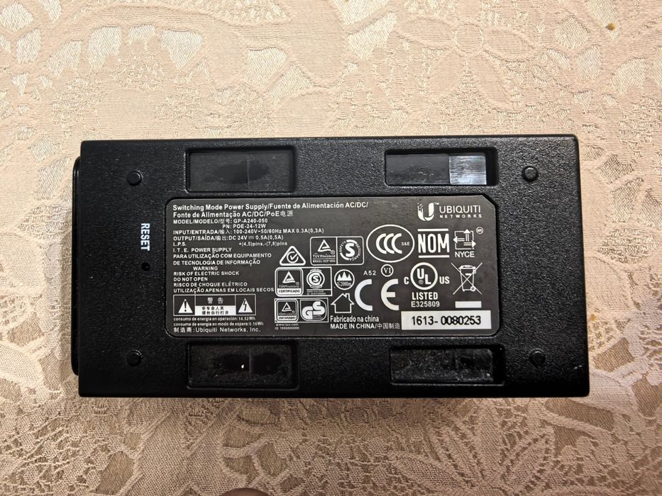 UniFi Access Point + cloud key