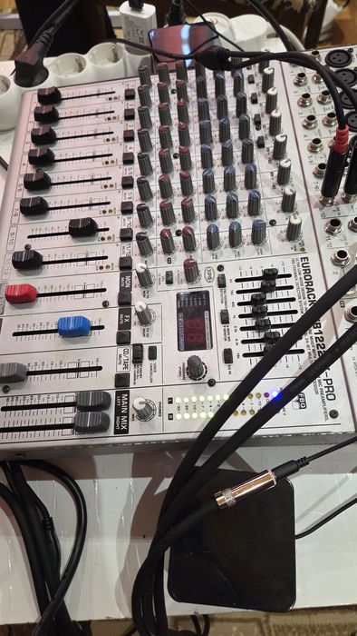 Mixer Behringer UB1222FX PRO