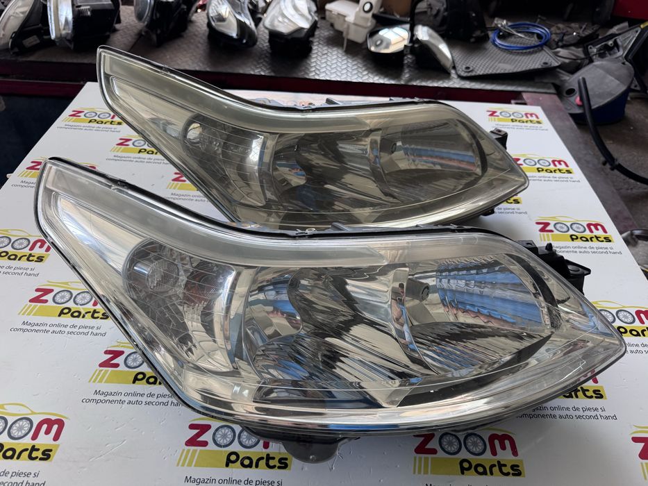 Far stanga dreapta Citroen C4 2005-2010