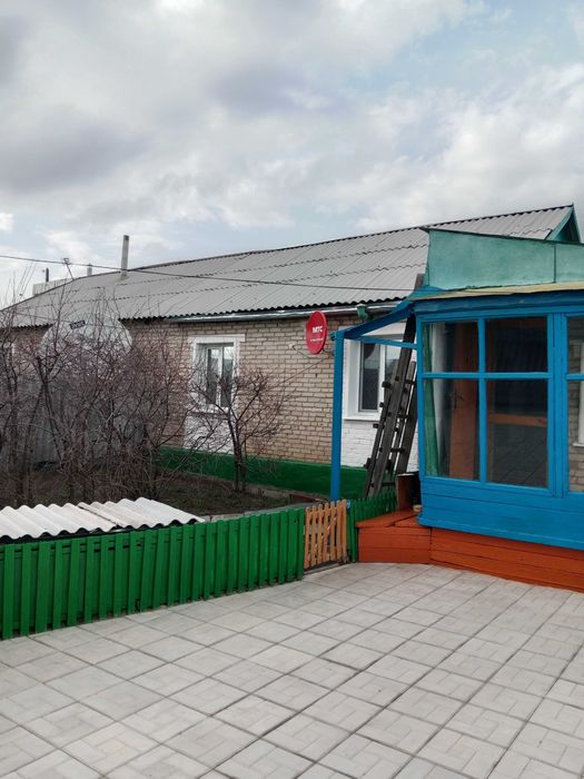 Продам 1/2 дома Военный городок