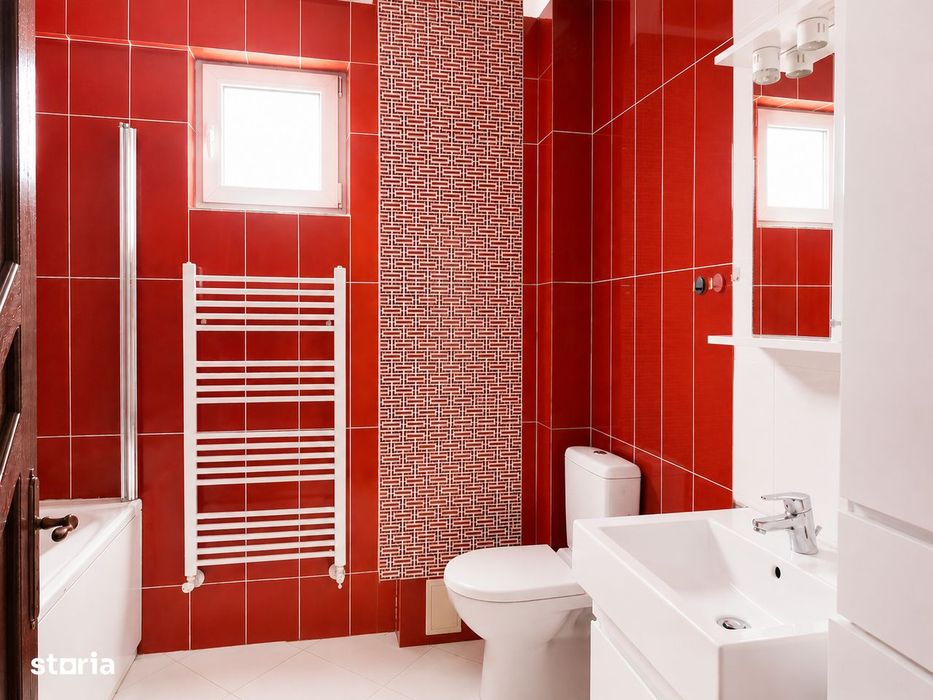 Apartament 3 camere, 74 mp + 2 balcoane, etaj 1,  Rădăuți
