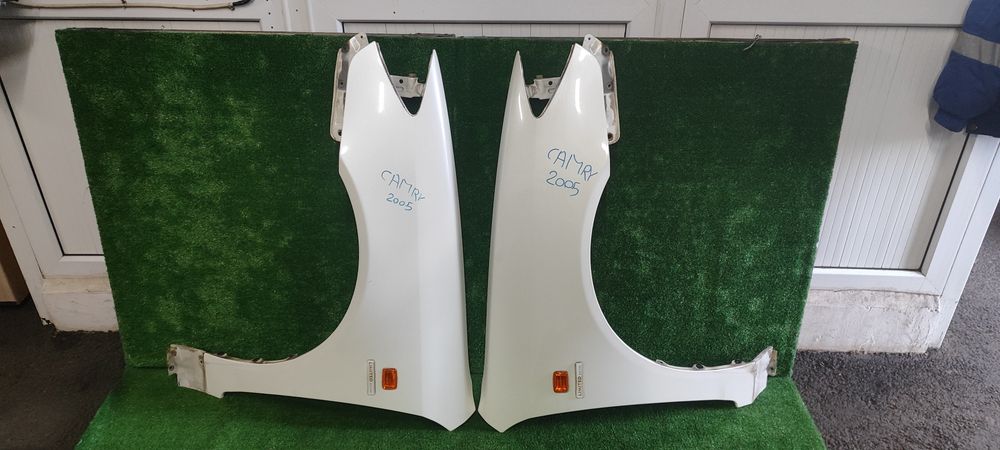 Продам крыло от Toyota Camry 30 35.