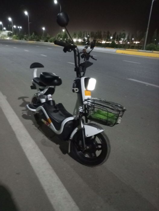 Elektron skuter sotiladi