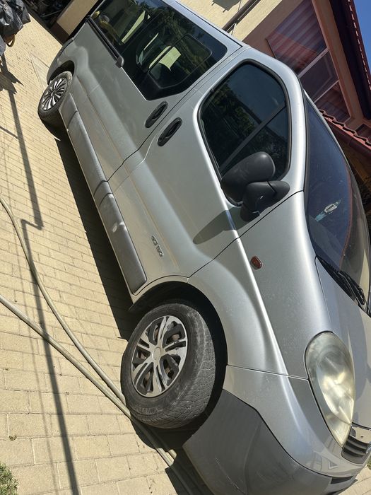 Opel vivaro 2.0 tdci 8+1 locuri primul proprietar