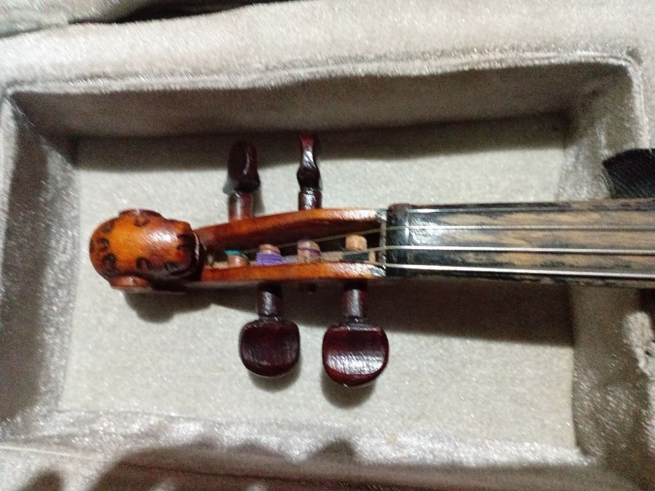 Skripka 4/4 ishlatilgan