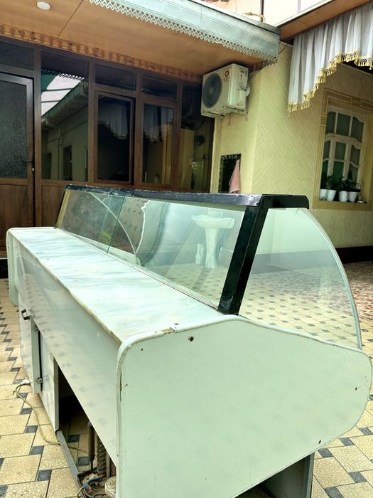 Vetrina xolodelnik