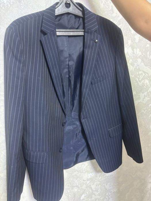 Продам мужские пиджаки