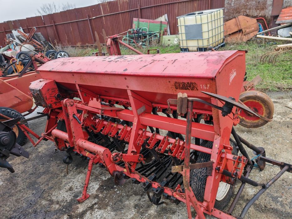 Semănătoare de păioase lucernă Saxonia