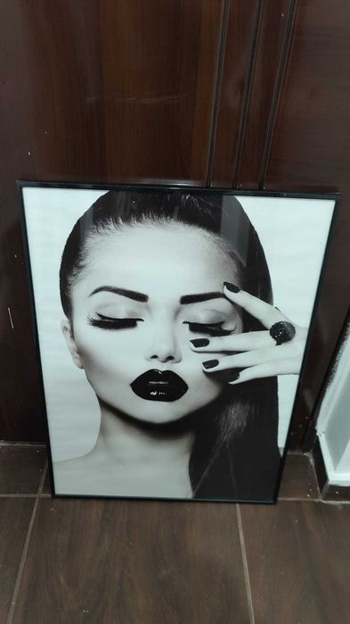 set tablou – poster + ramă (50 x 70 cm).