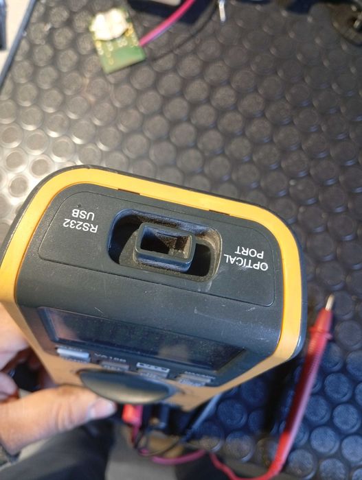 VA18B цифров мултицет с USB интерфейс