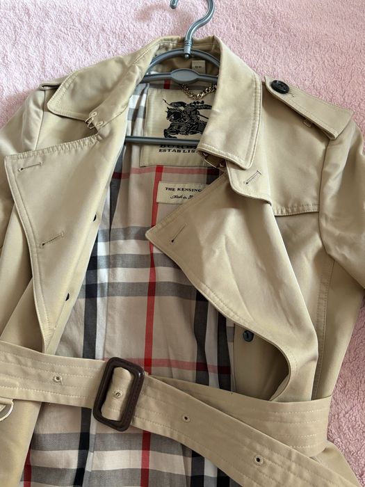 Плащ женский BURBERRY