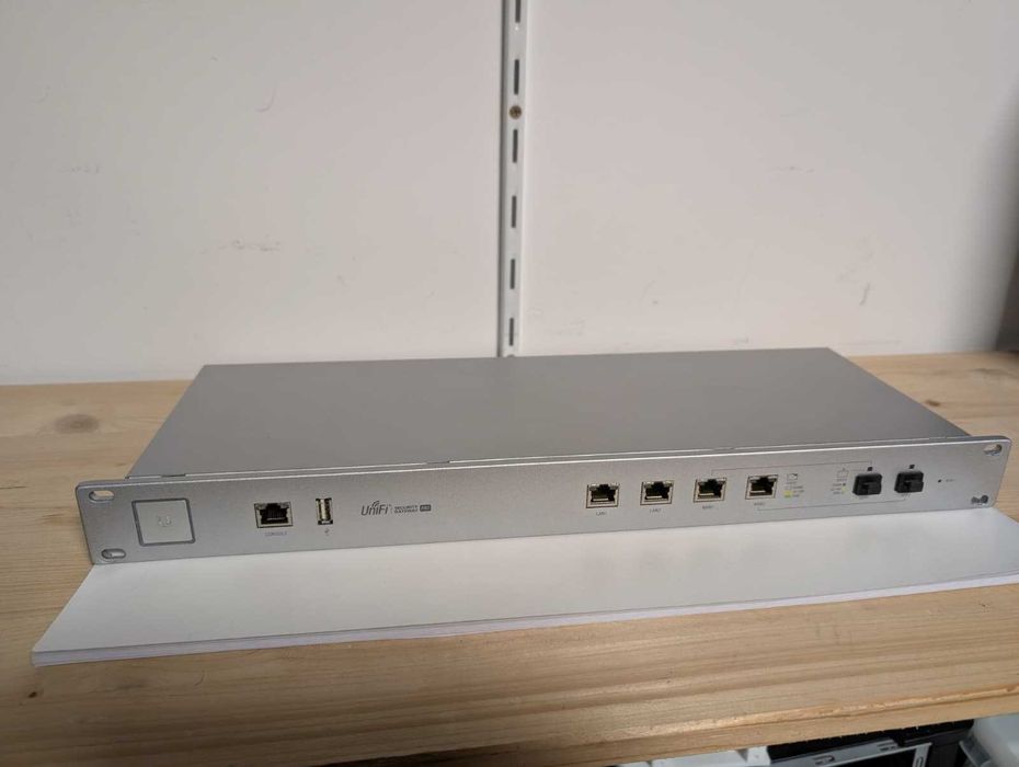 Ubiquiti UniFi Profesional