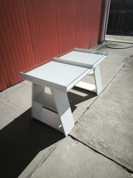 Бюро, шкаф  за магазин