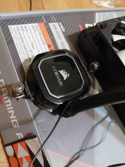 Corsair H100x - 240mm AIO