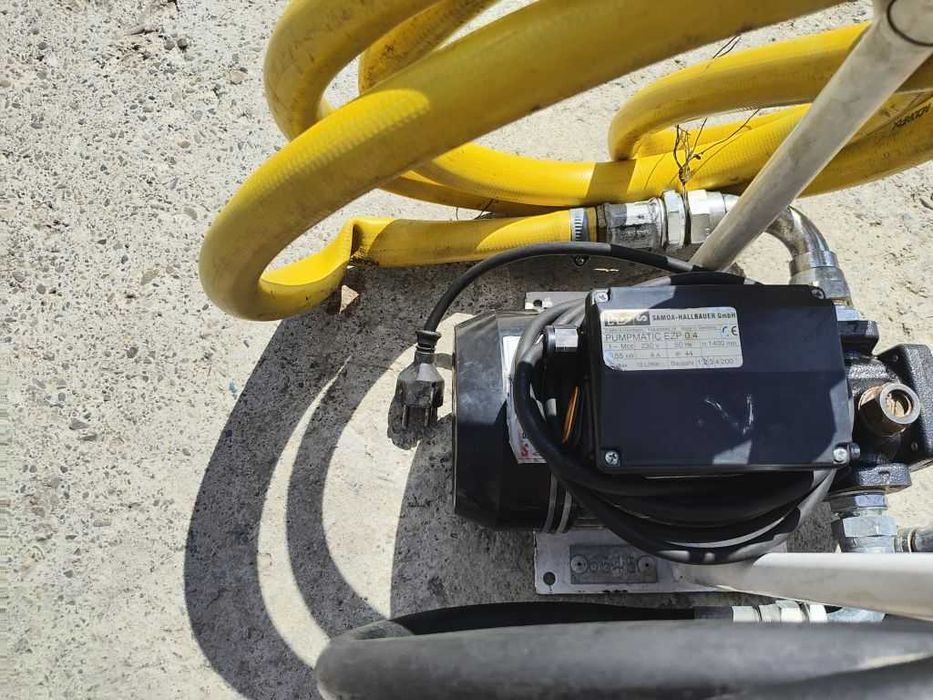 pompa transfer ulei lichide cu furtune,suport,pistol