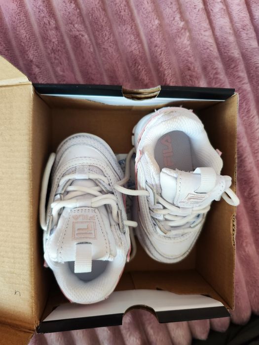 Бебешки /Детски маратонки Fila