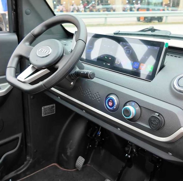 Mașină Electrică Fără Permis NIEVE Q-EN Alba, Baterie LITHIUM 100Ah, 120 Km Autonomie, Motor 3100W, 2 Locuri, Viteză 25 Km/h