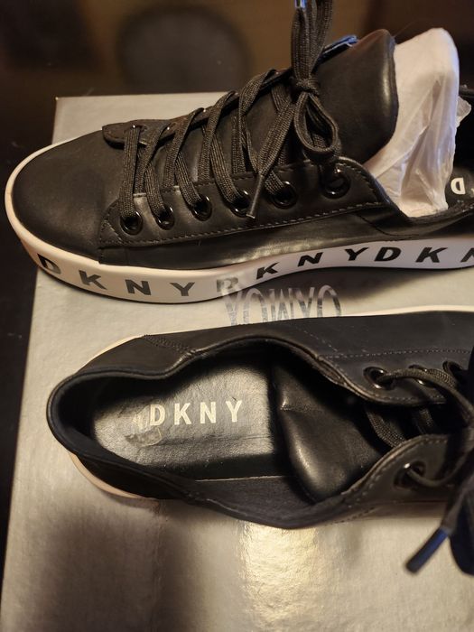 Черни маратонки  DKNY