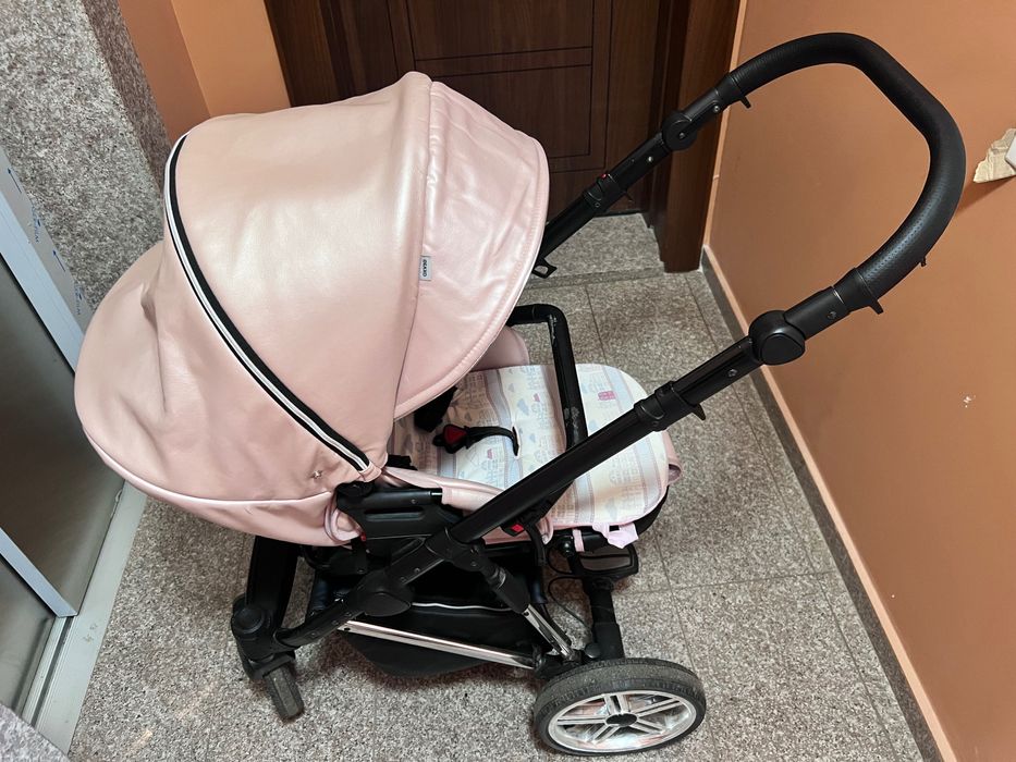 Бебешка количка Adbor