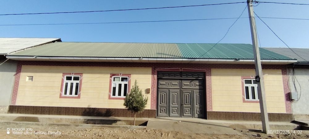 Navoiy Karmana kumushkon mfy yashashga tayyor hovli sotiladi 6 sotix