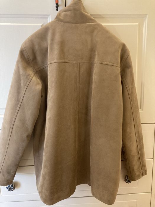 Яке тип сако Джорджо Армани.