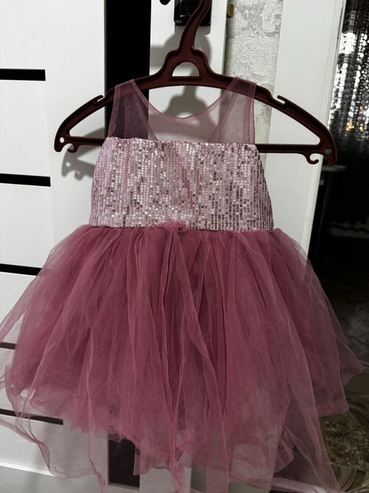 Детское платье продам