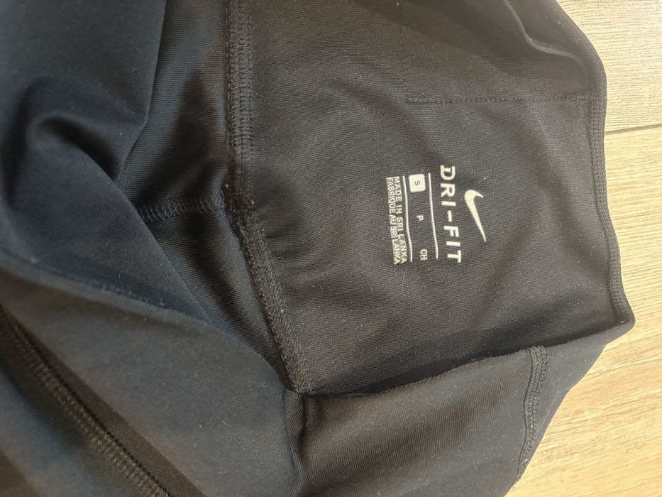 Оригинален клин Nike с висока талия