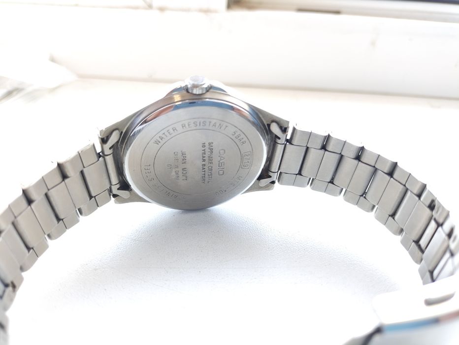 Часы Касио сапфир стекло MTS-100D-2AVDF