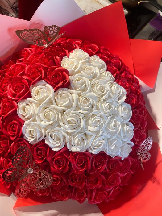 Buchete și aranjamente