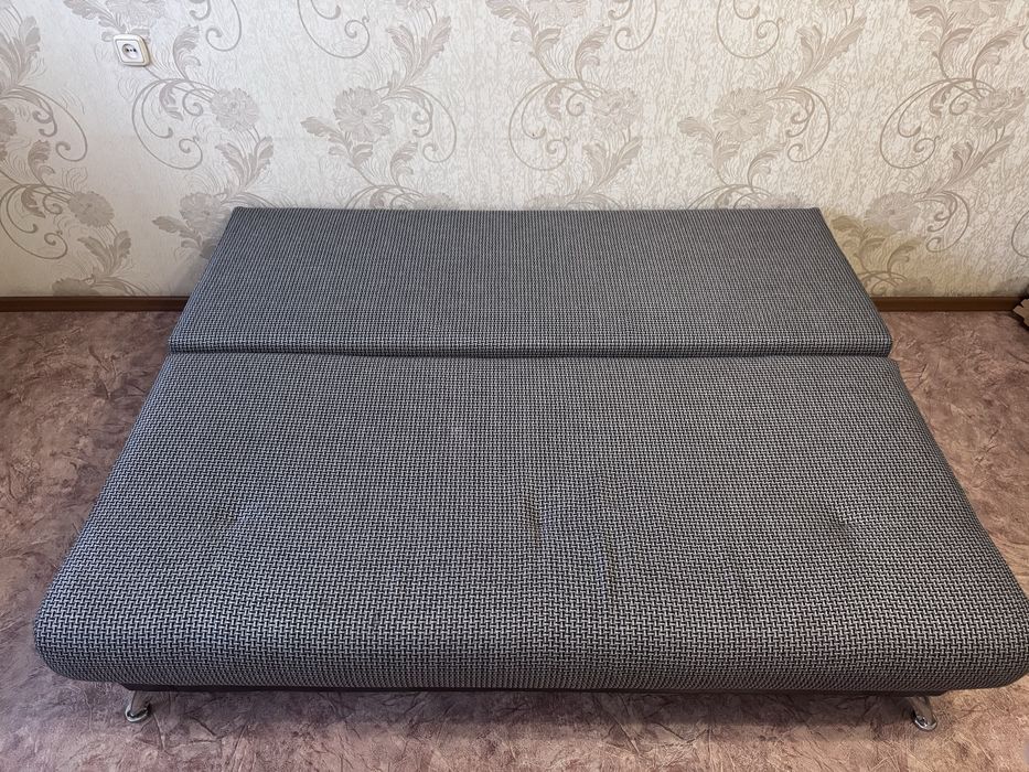 диван б/у в хорошем состоянии