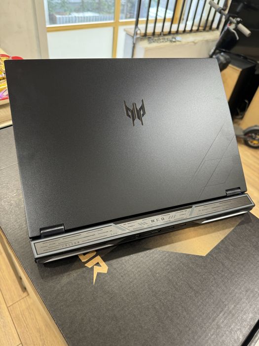 ACER Predator Helios Neo 16 AI,  intel Ultra 9, 32GB, Nvidia RTX 5060