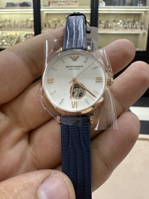 Новогднии Скидки Emporio Armani