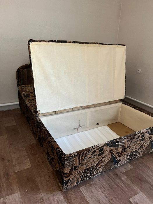 Продам двухспальную кровать. Б/у.