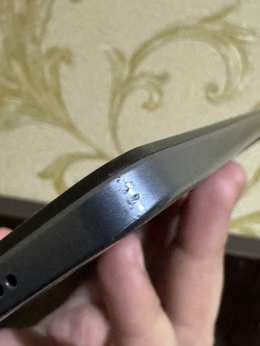 Redmi pad Se 8.7. 4/128 grey. Rasmda Bitta ikkita qirilgan joyi bor